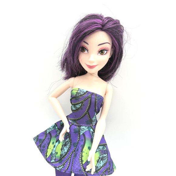 Disney Descendants MAL Isle Of The Lost Original Doll With Dress - Picture 2 of 3